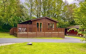 Charming Copse Corner Lodge - Spa Resort - Devon